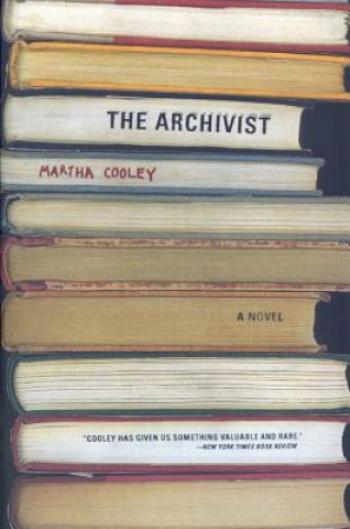 Knjiga Archivist Martha Cooley