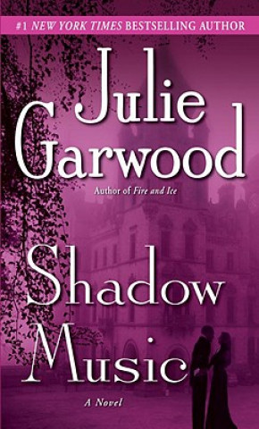 Könyv Shadow Music Julie Garwood