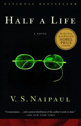 Könyv Half a Life V S Naipaul