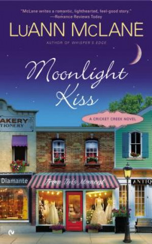 Könyv Moonlight Kiss Luann McLane