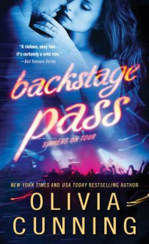 Kniha Backstage Pass Olivia Cunning