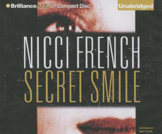 Hanganyagok Secret Smile Nicci French