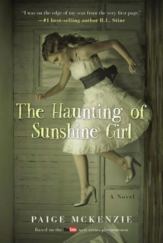 Carte Haunting of Sunshine Girl Paige McKenzie