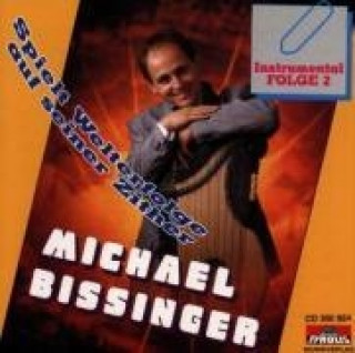 Hanganyagok Spielt Welterfolge Auf Seiner Zither Michael Bissinger