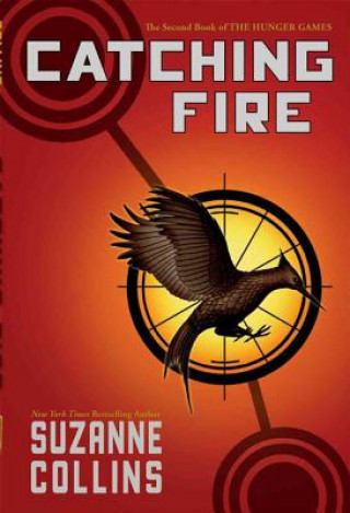 Könyv Catching Fire Suzanne Collins