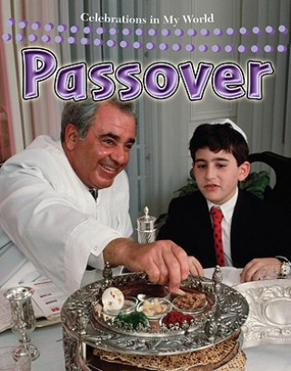 Книга Passover Molly Aloian