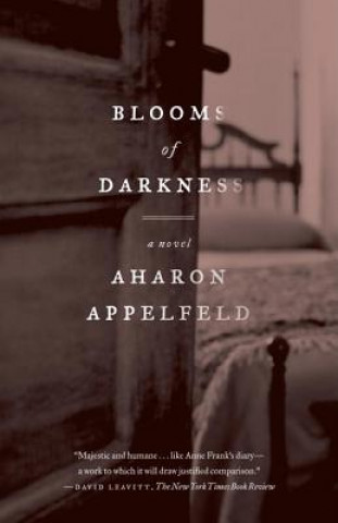 Kniha Blooms of Darkness Aharon Appelfeld