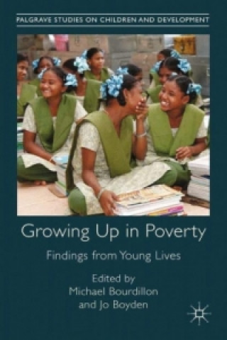 Kniha Growing Up in Poverty M. Bourdillon