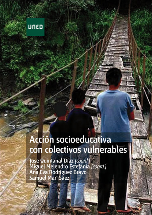 Книга Acción socioeducativa con colectivos vulnerables 