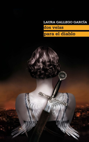 Книга Dos velas para el diablo Laura Gallego