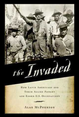 Libro Invaded Alan McPherson
