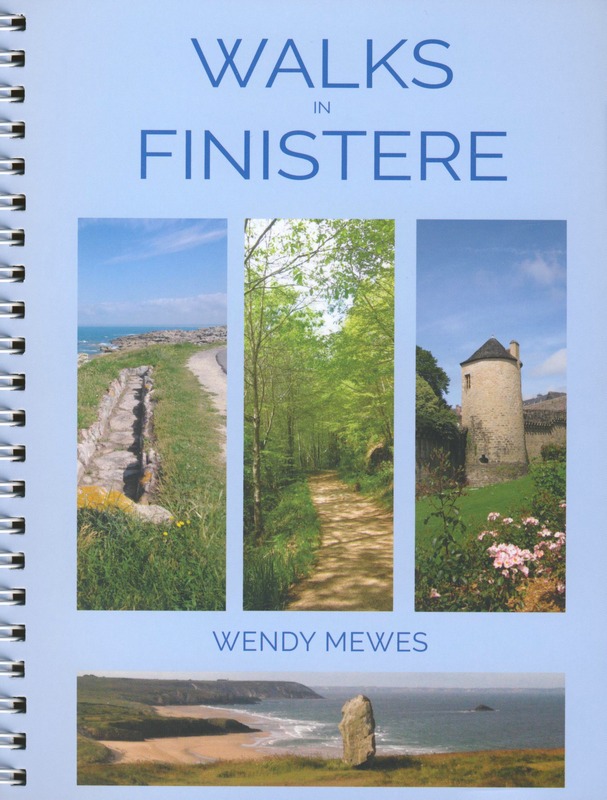 Knjiga Walks in Finistere 