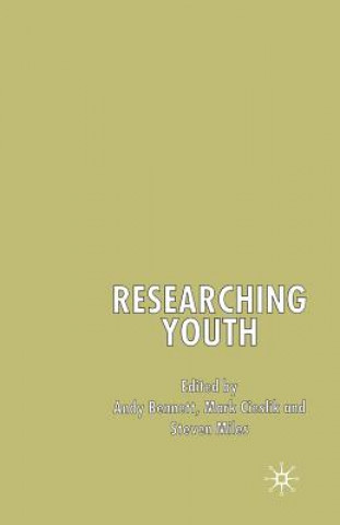 Βιβλίο Researching Youth A. Bennett