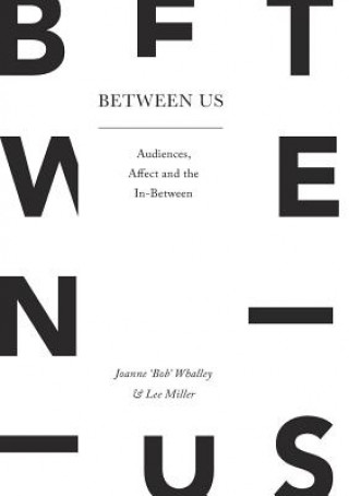 Libro Between Us Joanne Whalley
