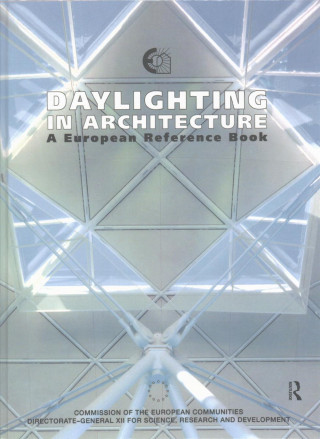 Książka Daylighting in Architecture Nick V. Baker