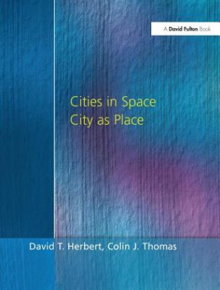 Kniha Cities In Space HERBERT
