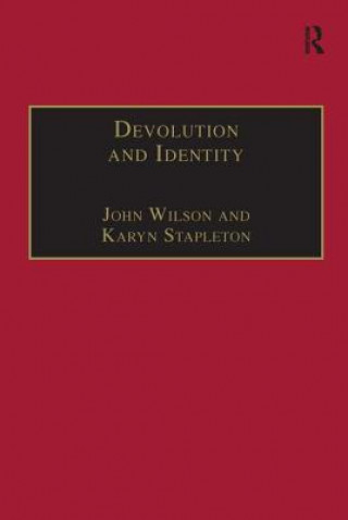 Livro Devolution and Identity Wilson