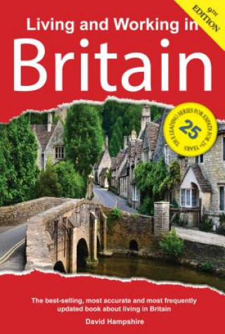 Kniha Living and Working in Britain David Hampshire