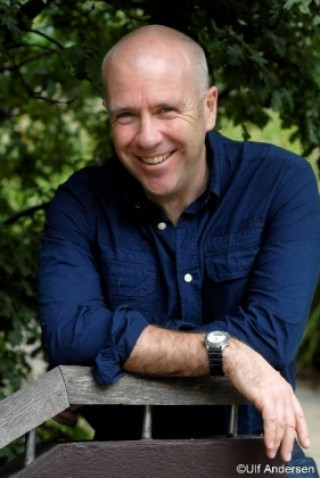 Buch First Person Richard Flanagan