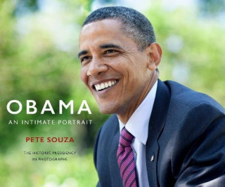 Книга Obama: An Intimate Portrait Pete Souza