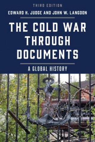 Kniha Cold War through Documents Edward H Judge