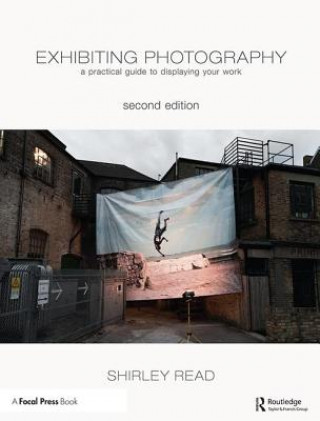 Livre Exhibiting Photography Shirley Read