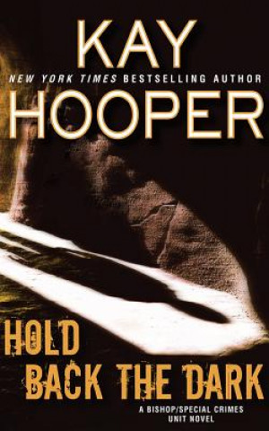 Audio Hold Back the Dark Kay Hooper