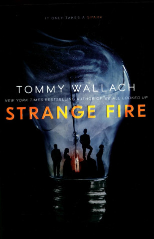 Kniha Strange Fire Tommy Wallach
