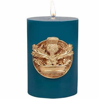 Книга Outlander Sculpted Insignia Candle Insight Editions