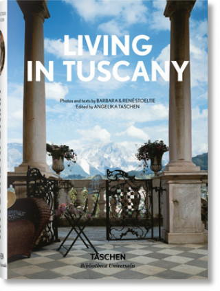 Könyv Living in Tuscany Barbara Stoeltie