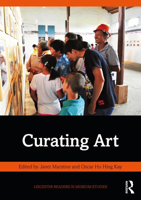 Книга Curating Art 