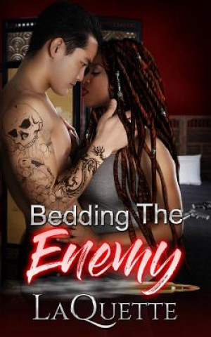 Boek Bedding The Enemy Laquette