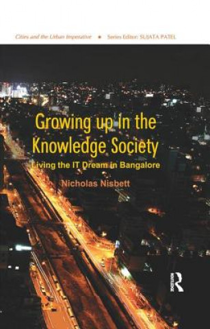 Kniha Growing up in the Knowledge Society NISBETT