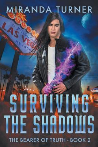Knjiga Surviving the Shadows Miranda Turner