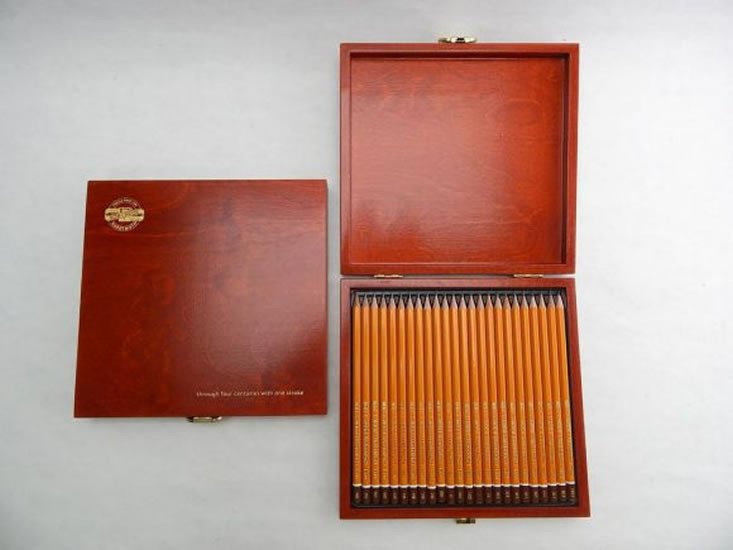 Papírenské zboží Koh-i-noor tužky grafitové souprava 24 ks v dřevěném kufříku 