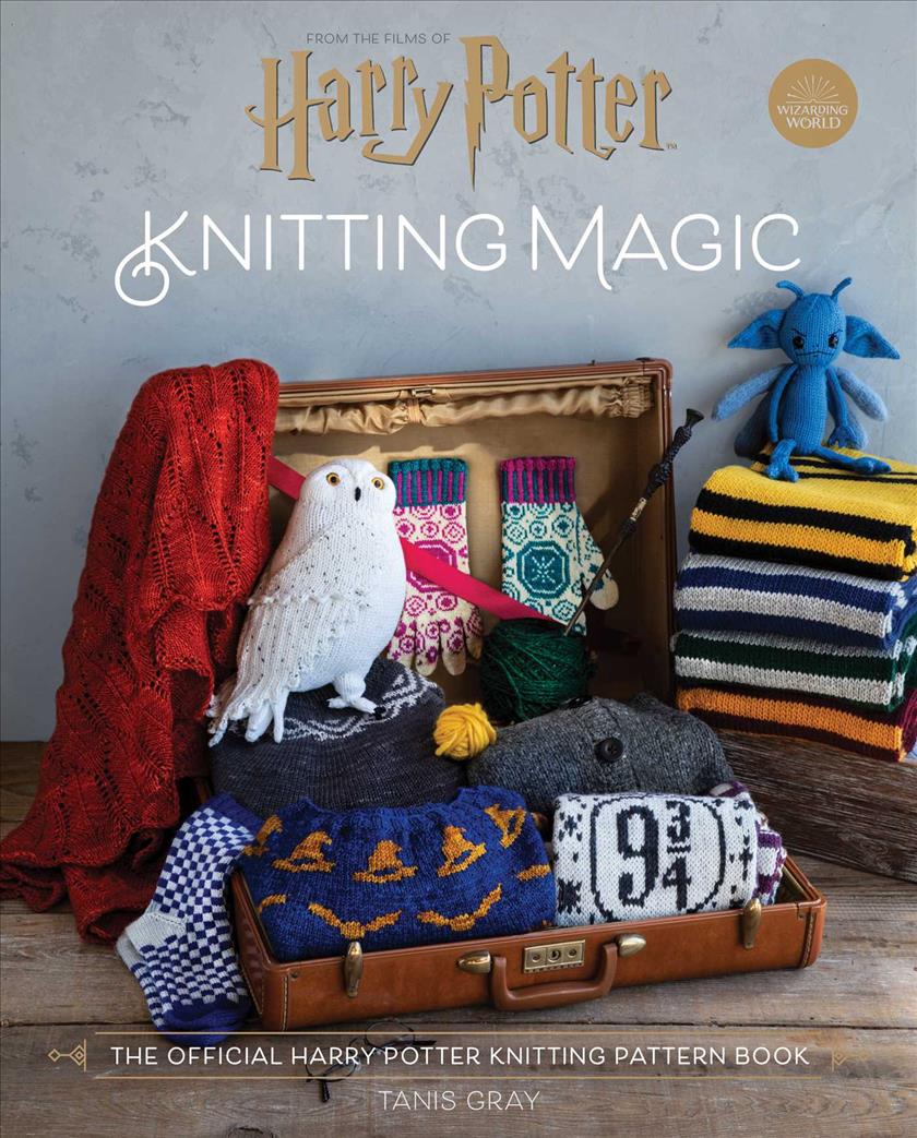 Book Harry Potter: Knitting Magic: The Official Harry Potter Knitting Pattern Book 