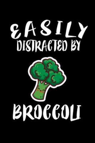 Carte Easily Distracted By Broccoli: Animal Nature Collection Marko Marcus