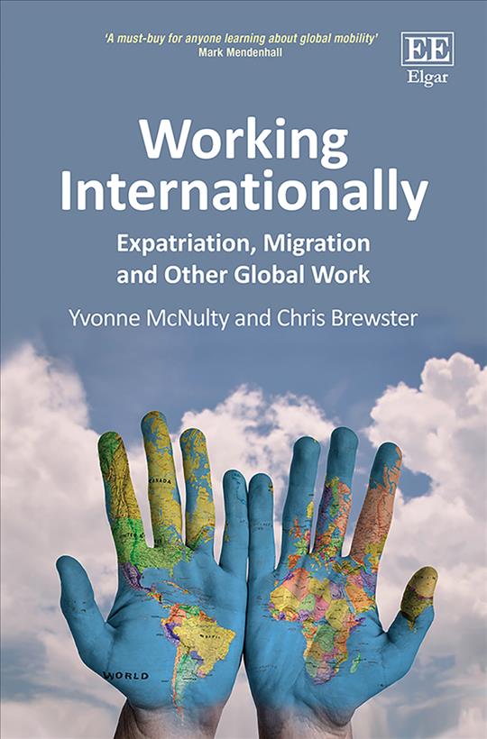 Knjiga Working Internationally Yvonne Mcnulty
