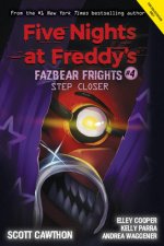 Könyv Step Closer (Five Nights at Freddy's: Fazbear Frights #4) Andrea Waggener