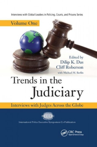 Könyv Trends in the Judiciary 