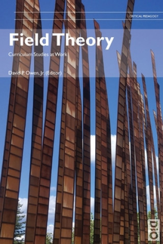 Kniha Field Theory 