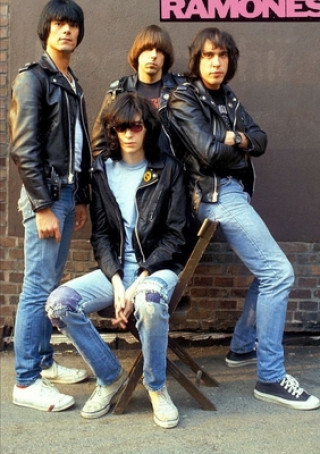 Kniha RAMONES 