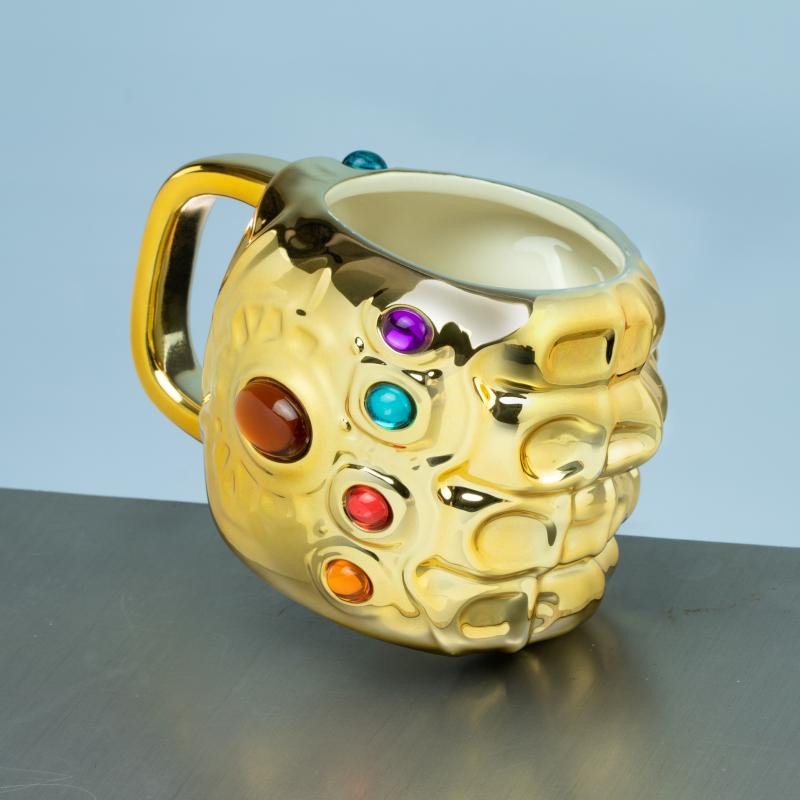 Kniha Hrnek 3D Avengers Infinity Gauntlet / Thanosova rukavice, 600 ml 