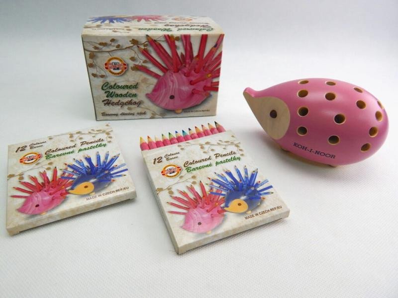 Carte Koh-i-noor ježek malý s pastelkami růžový 