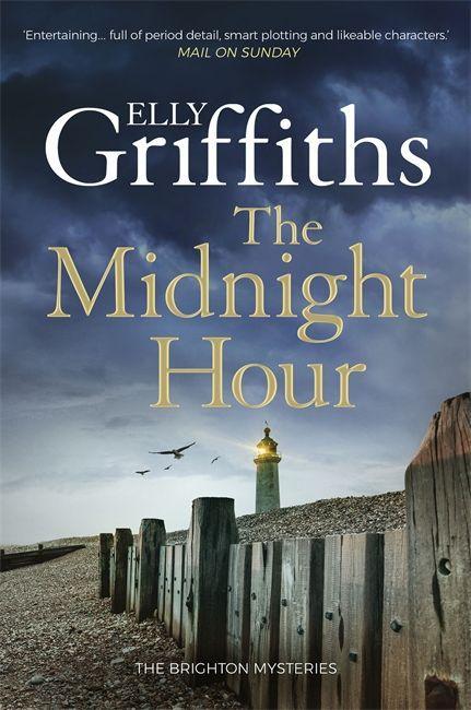 Könyv Midnight Hour ELLY GRIFFITHS