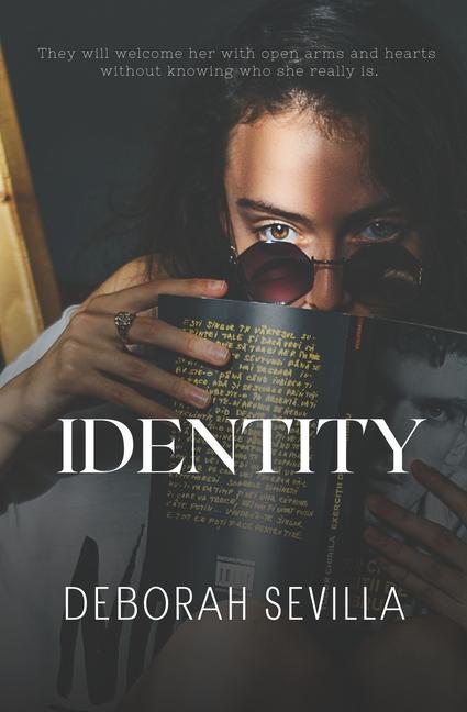 Knjiga Identity Deborah Sevilla