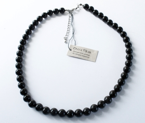 Carte Collier Onyx noir perles rondes 8 mm 