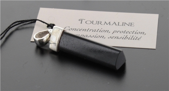 Knjiga Pendentif Tourmaline Noire Forme pointe 