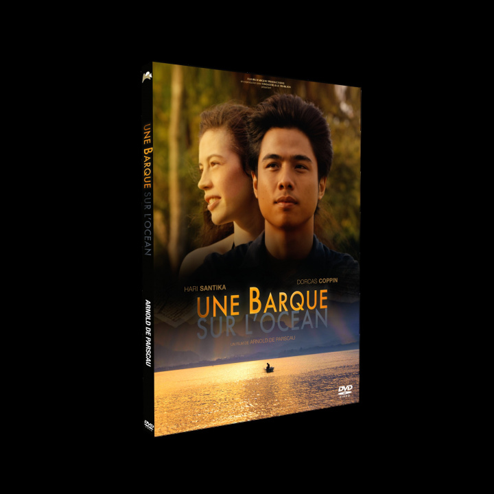 Книга UNE BARQUE SUR OCEAN PARSCAU