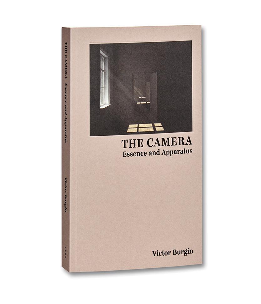Kniha The Camera: Essence and Apparatus Burgin